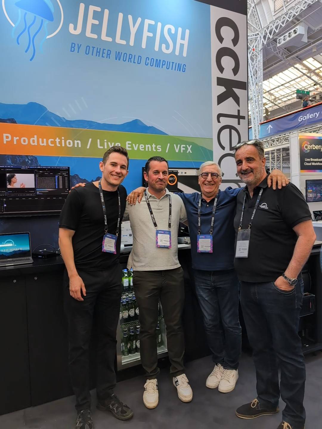 Max Lund (far left) & Ronny Courtens (third from left) at OWC Booth